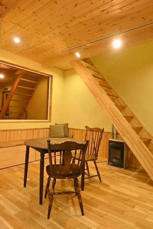 小さな森の貸し切り宿forest-House-Ranapirica Shibetsu  Guest house Shibetsu (Nemuro, Hokkaido)